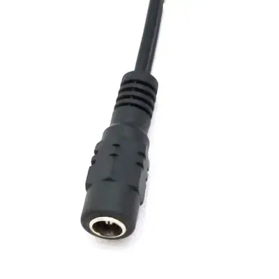 Detalles accesorios de Adaptador Dc Hueco 5,5 X 2,1 Mm Hembra A 2 Machos (Pulpito)