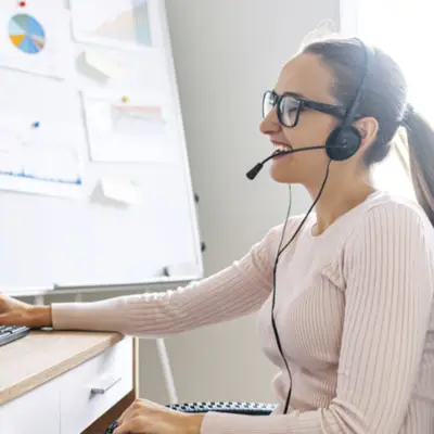 Vista lateral de Auricular Usb Con Microfono Xtech Xth240