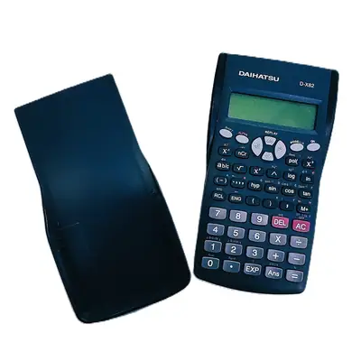 Detalles accesorios de Calculadora Cientifica Daihatsu D-X82