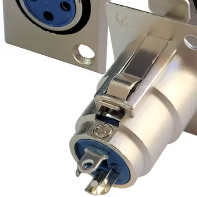 Detalles accesorios de Ficha Canon 3 Pines Hembra Chasis Con Traba Plata