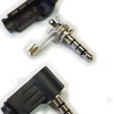 Detalles accesorios de Conector Ficha Miniplug 3,5 4 Polos Macho Plastico Negro 90 Grados