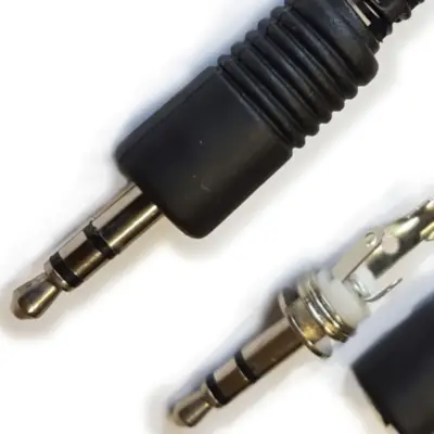 Detalles accesorios de Conector Ficha Miniplug 3,5 Macho Estereo Plastico