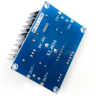 Vista lateral de Modulo Placa Dc-Dc Step-Down De 4/38V A 1,25/36V 8A Max Xl4016 Con Display Pldc226