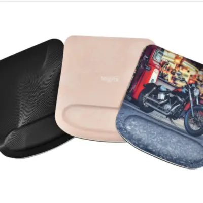 Vista lateral de Mouse Pad Con Apoyamunecas 21 x 23 x 0,4 cm dise#o Moto
