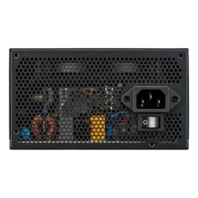 Vista lateral de Fuente 650W Cooler Master MWE Gold V3 80 Plus